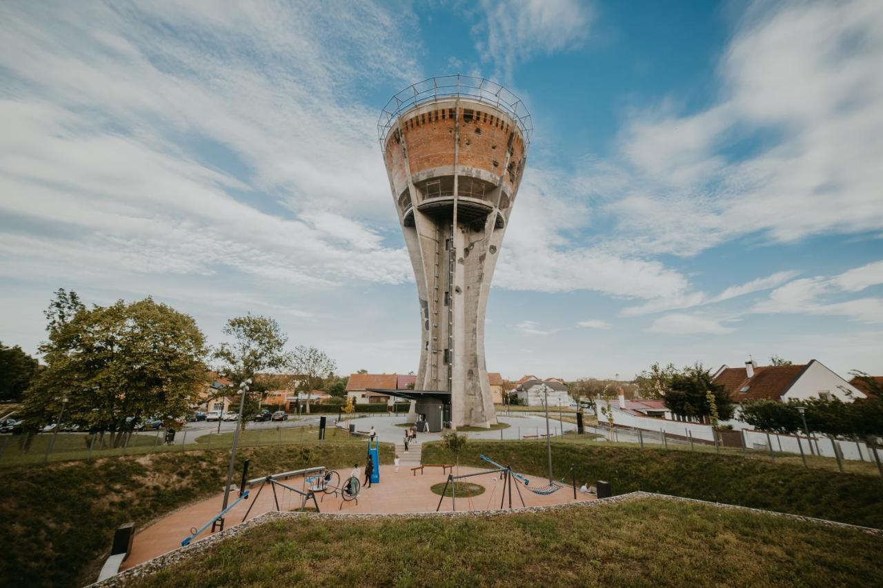 Apartman Stari Toranj Vukovar Exterior photo